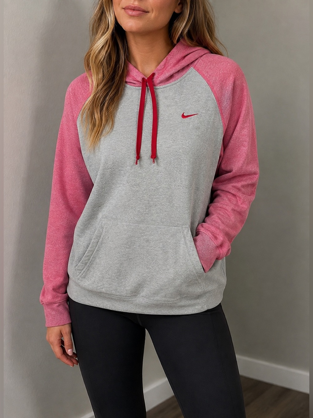 Nike Thermal Fit Hoodie Womens Pink Kangaroo Pocket Size Medium